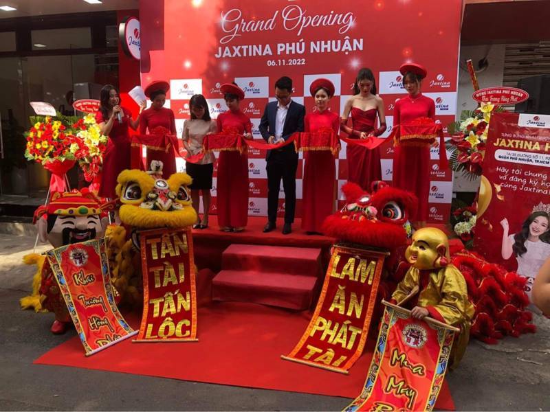 Trọn gói Múa lân khai trương CTY JAXTINA PHÚ NHUẬN